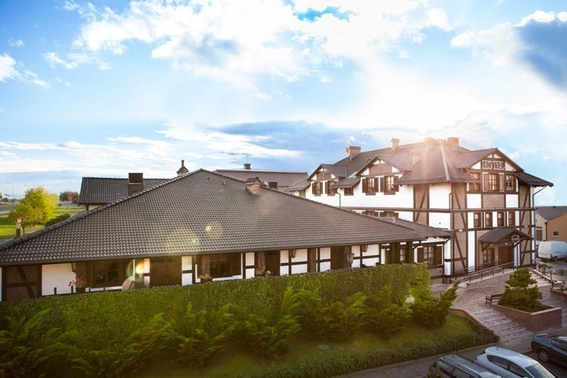 Hotel Skarbek Lubiń Exterior foto